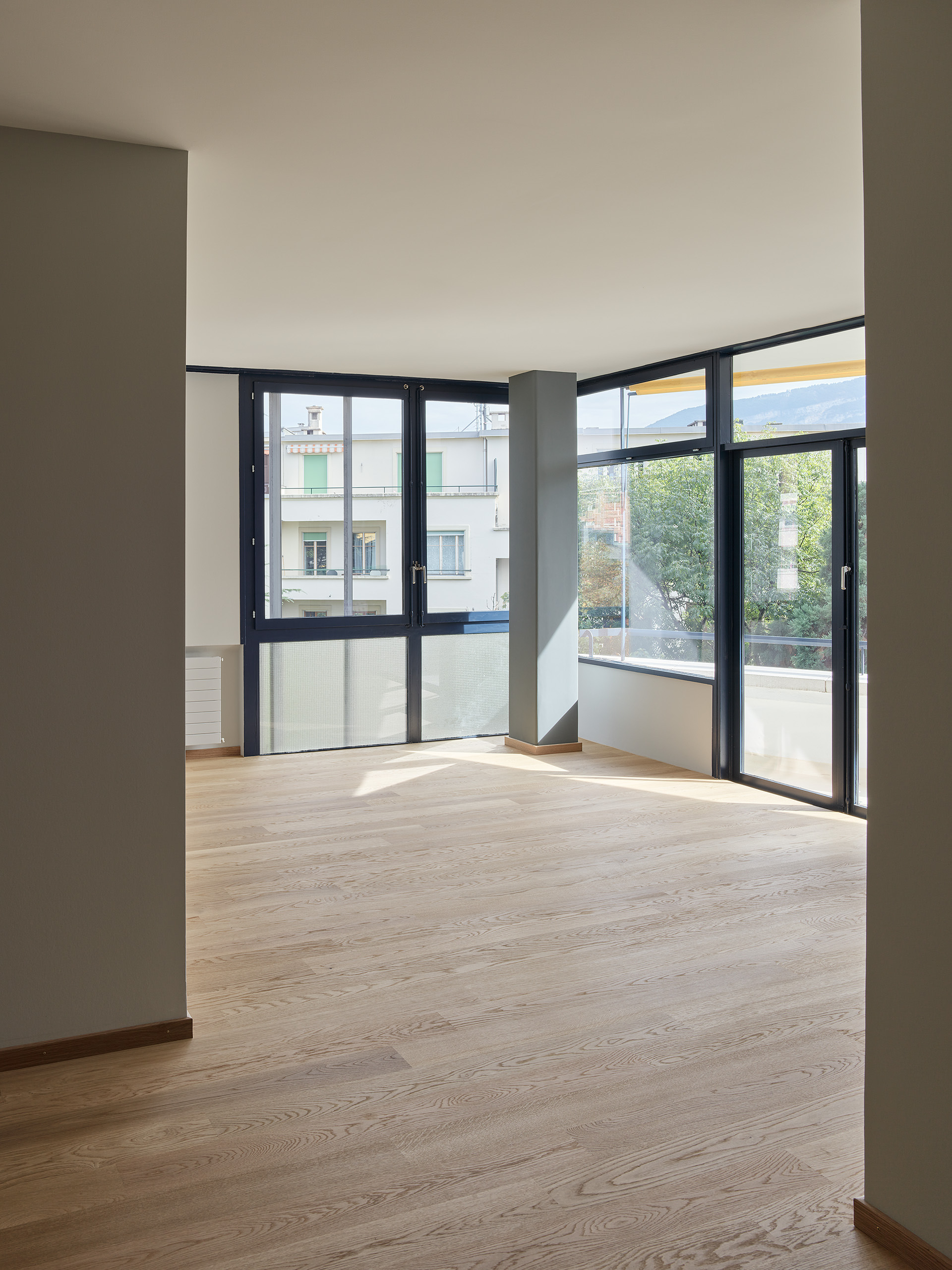 Ahp0046 AIQ4 002633 J2560